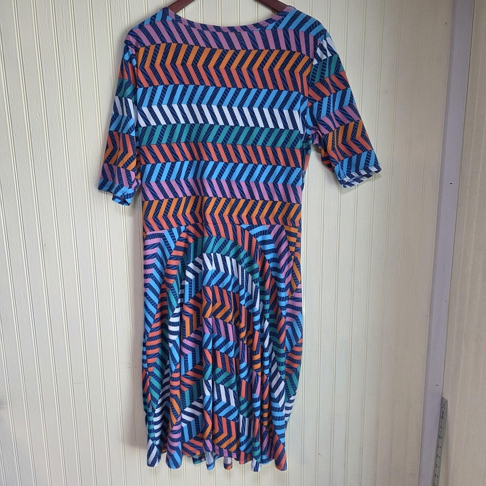 LuLaRoe Dress Womens 3XL Multicolor Chevron Short Sleeve Scoop Neck Fit & Flare - Picture 2 of 5